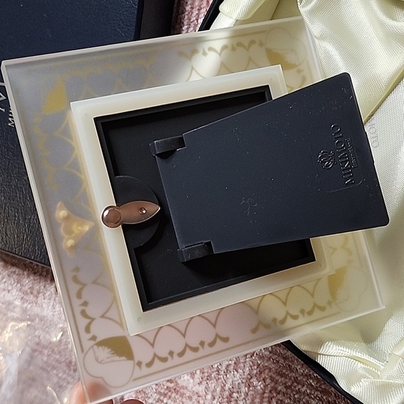 Mikimoto International Vintage 4x4 inches Photo Frame with real pearl - Picture 4 of 7